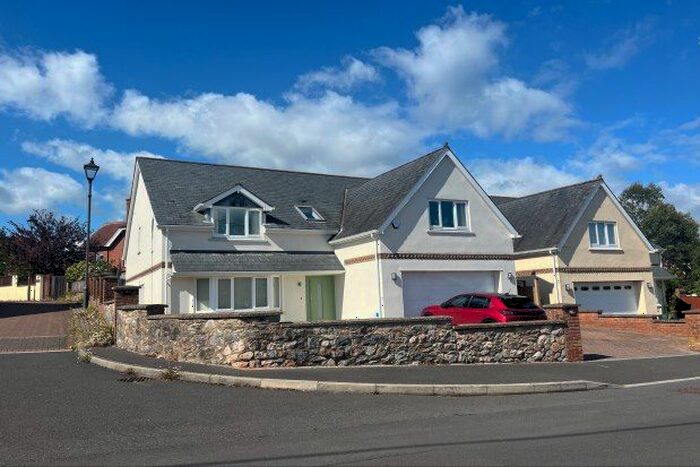 4 Bedroom Property To Rent In Fordens Lane, Dawlish, EX7