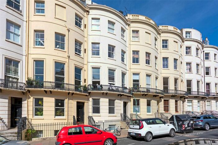 2 Bedroom Flat To Rent In Brunswick Place, Hove, East Sussex, BN3
