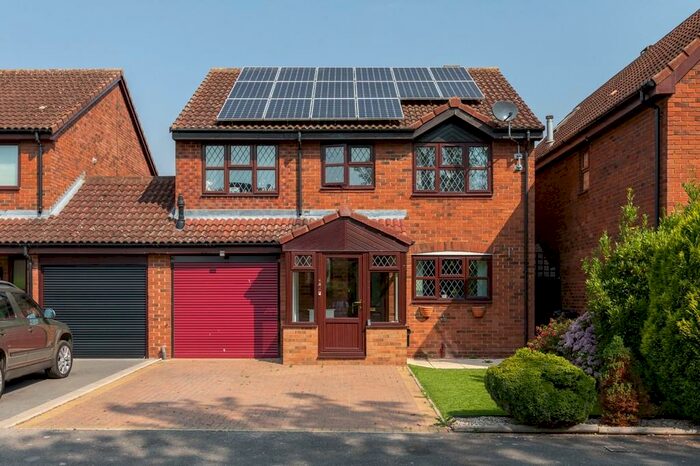 4 Bedroom Link Detached House To Rent In Applecroft, Lower Stondon, Henlow, Beds, SG16