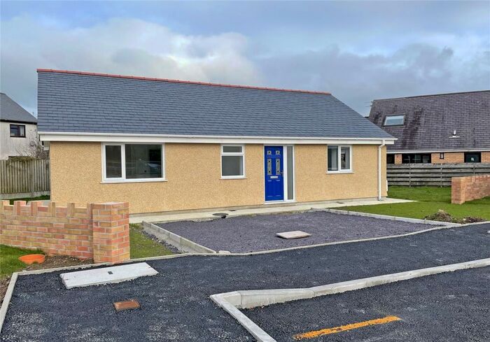3 Bedroom Bungalow For Sale In Caer Eglwys, Llanrug, Gwynedd, LL55