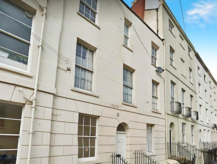1 Bedroom Flat To Rent In Grosvenor Street, Cheltenham, GL52