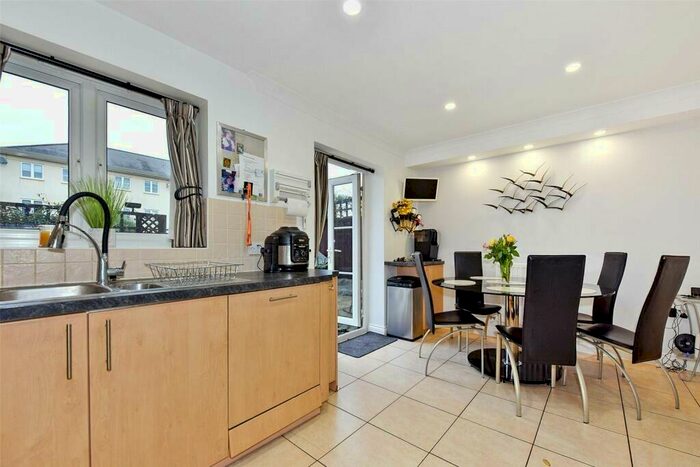 3 Bedroom Terraced House To Rent In Canterbury Mews, Windsor, Berkshire, SL4