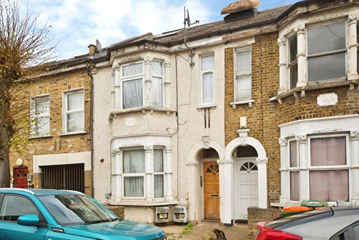 1 Bedroom Flat For Sale In Seventh Avenue, Manor Park, London, E12