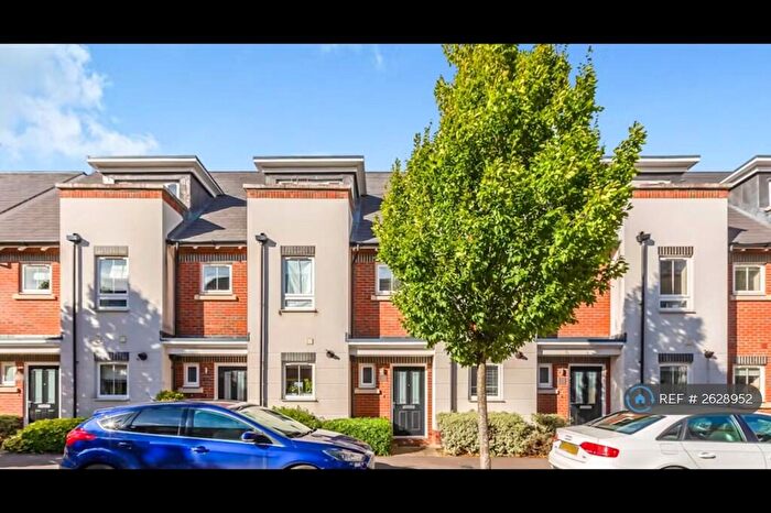 3 Bedroom Terraced House To Rent In Kingfisher Drive, Maidenhead, SL6