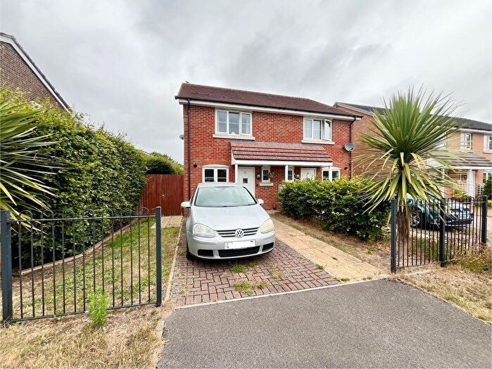 2 Bedroom Property To Rent In Bronte Avenue, Christchurch, BH23