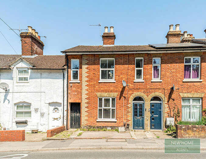 3 Bedroom Terraced House For Sale In Sarum Hill, Basingstoke, RG21