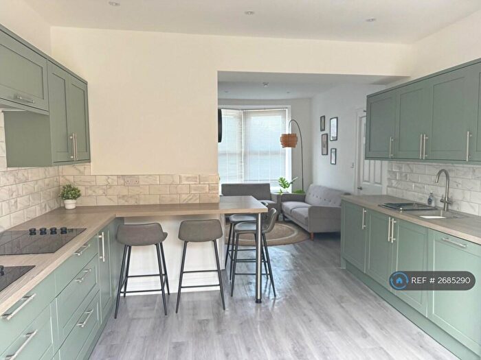 7 Bedroom Semi-Detached House To Rent In Snowdon Road, Bristol, BS16