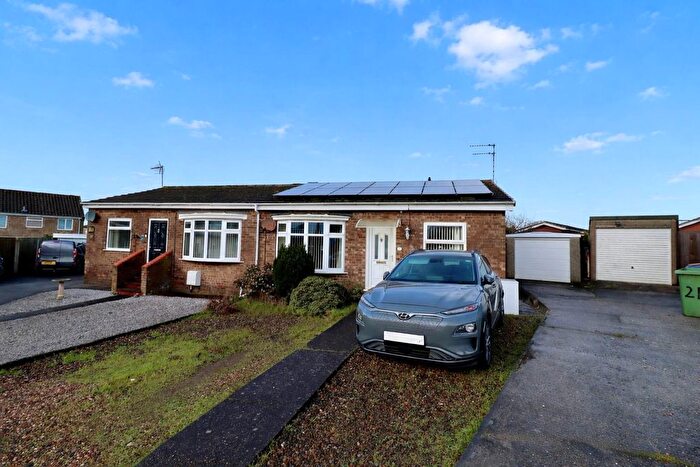 2 Bedroom Semi-detached Bungalow For Sale In Northfield Road, Market Weighton, YO43