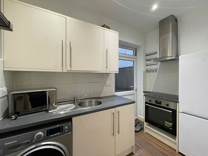 Studio To Rent In Harrow View, Harrow, HA1