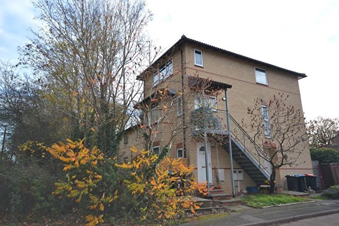 2 Bedroom Flat For Sale In Banktop Place, Emerson Valley, Milton Keynes, Buckinghamshire, MK4