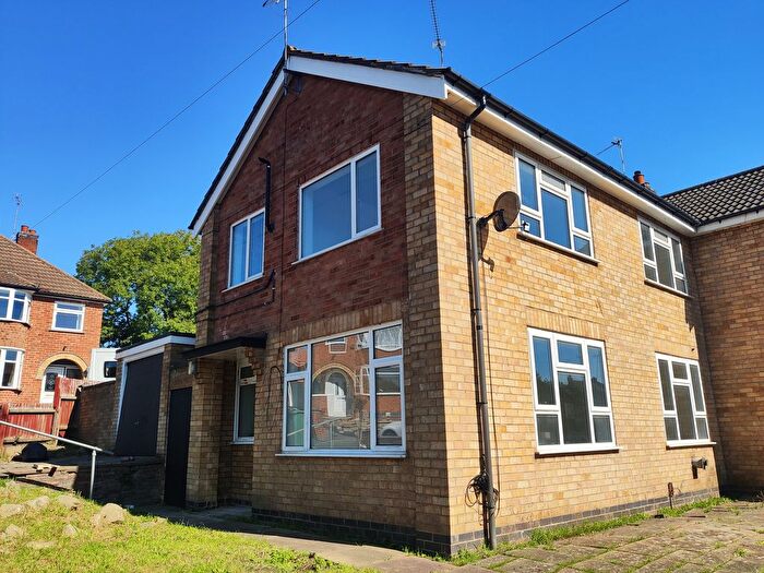 3 Bedroom Semi Detached House To Rent In Westover Road, Leicester, LE3