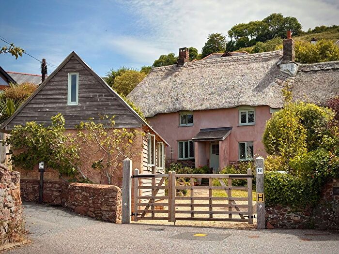 4 Bedroom Semi-Detached House For Sale In Radway Hill, Bishopsteignton, TQ14