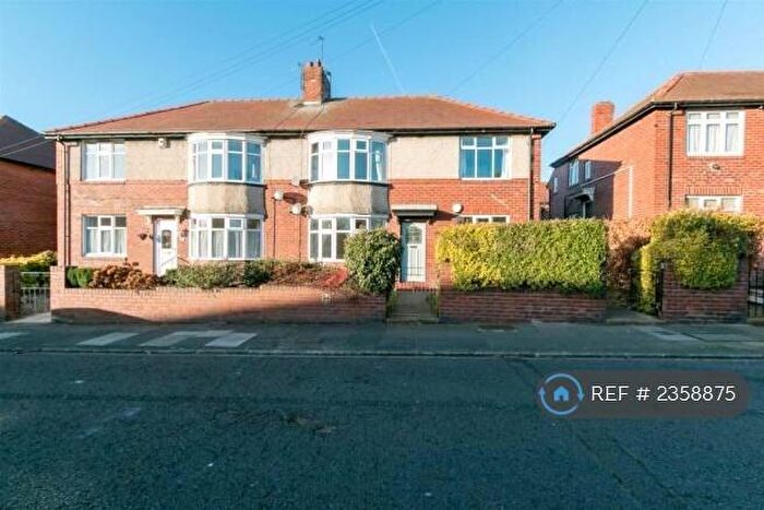 2 Bedroom Flat To Rent In High Heaton, Newcastle Upon Tyne, NE7