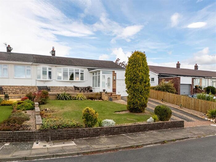 3 Bedroom Semi-Detached Bungalow For Sale In Aquila Drive, Heddon-On-The-Wall, NE15