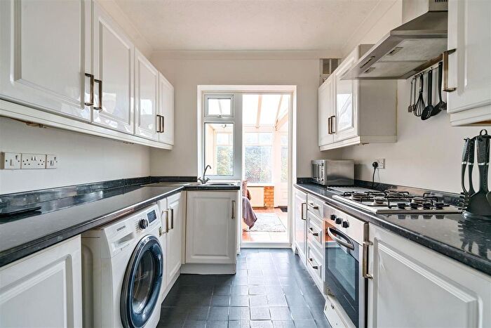 3 Bedroom End Of Terrace House For Sale In Hatherall Road, Maidstone, ME14