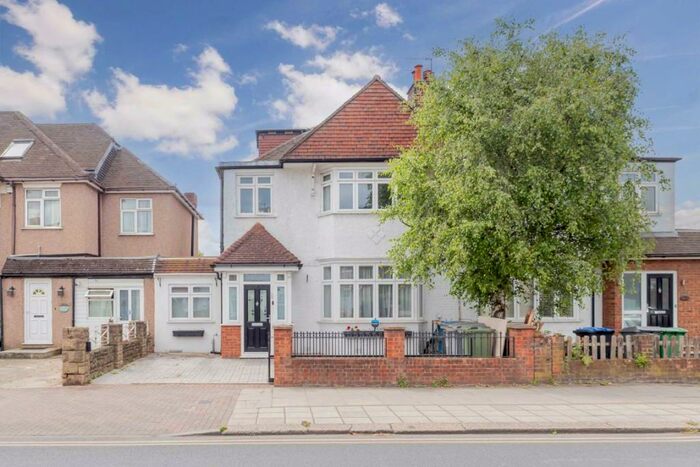 4 Bedroom House To Rent In Chamberlayne Road, Kensal Rise, NW10