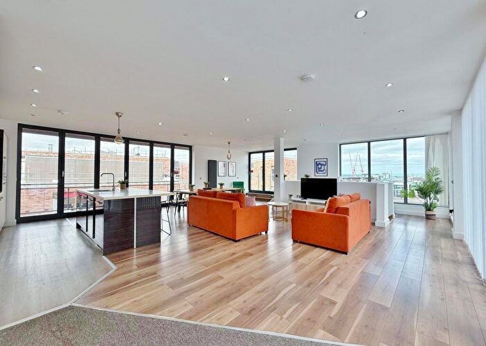 3 Bedroom Apartment For Sale In Liverpool, L1