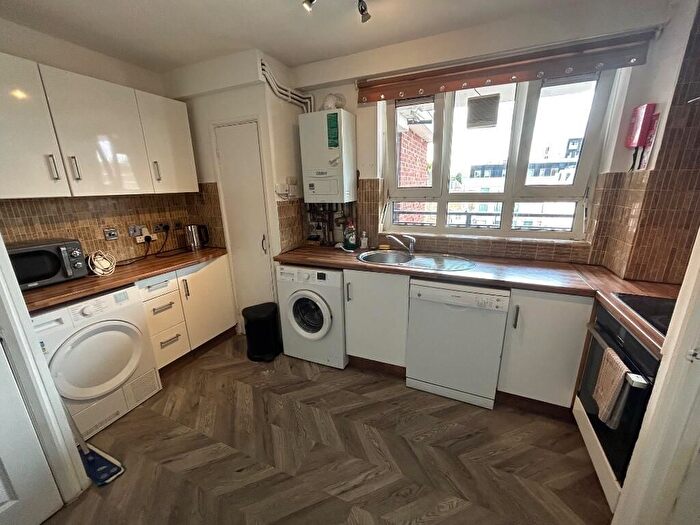 4 Bedroom Property To Rent In Barclay Close, Cassidy Road, London, SW6