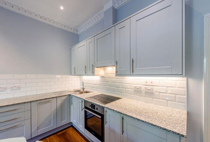 2 Bedroom Flat To Rent In Camden, London, NW5