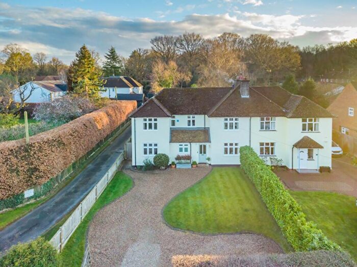4 Bedroom Semi-Detached House For Sale In Vicarage Road, Potten End, Berkhamsted, HP4