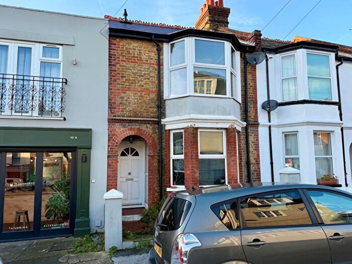 3 Bedroom Terraced House For Sale In Dundonald Road, Broadstairs, Kent, CT10