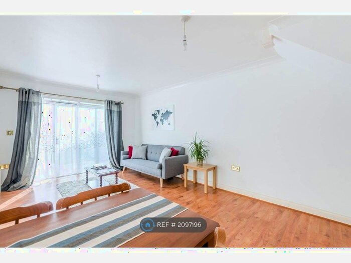 3 Bedroom Terraced House To Rent In Banfield Road, London, SE15