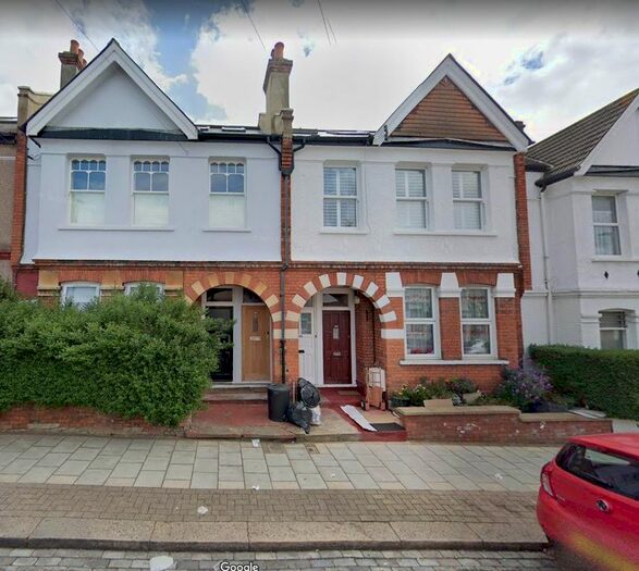 2 Bedroom Flat To Rent In Salterford Road, London, SW17