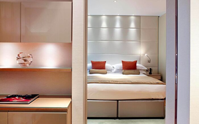 1 Bedroom Flat To Rent In A Three Quays Apartments, Lower Thames Street, London, EC3R