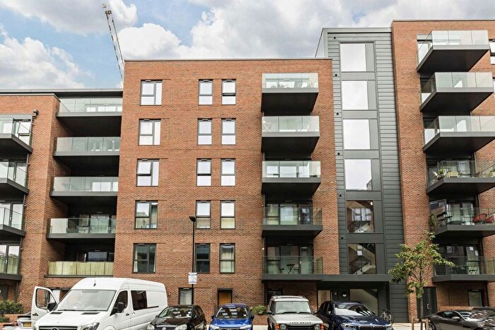 1 Bedroom Flat To Rent In Singapore Road, London, W13