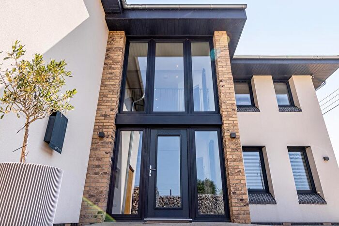 5 Bedroom Detached House For Sale In West Bank, Crowland, PE6