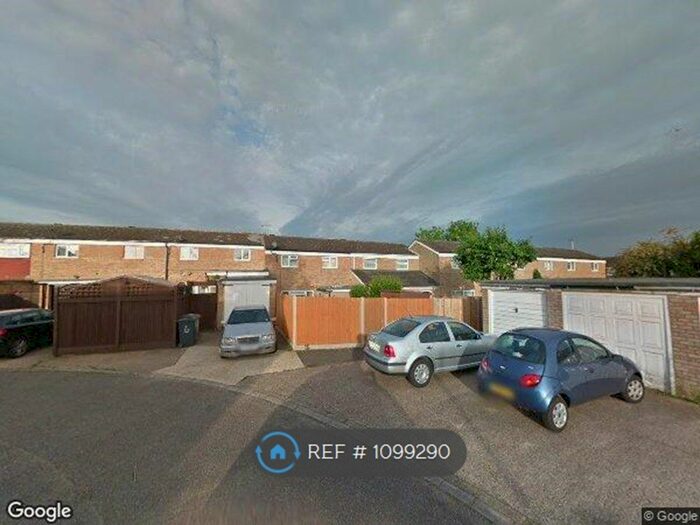 3 Bedroom Terraced House To Rent In Ripon Road, Stevenage, SG1