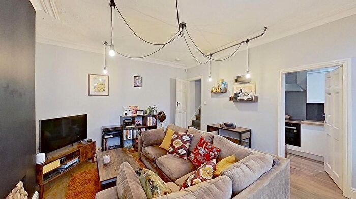 2 Bedroom End Of Terrace House To Rent In Rosemont View, Bramley, Leeds, LS13