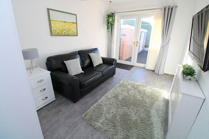 2 Bedroom Bungalow For Sale In Penisaf Avenue, Towyn, LL22