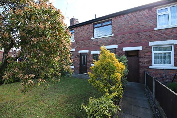 3 Bedroom Town House For Sale In Cinnamon Avenue, Hindley Green, WN2
