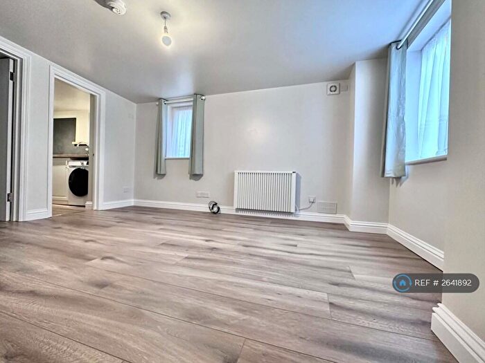 Studio To Rent In Old Stratford, Milton Keynes, MK19