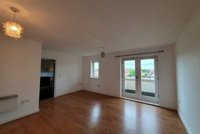 2 Bedroom Flat To Rent In Orton Grove, Enfield, EN1
