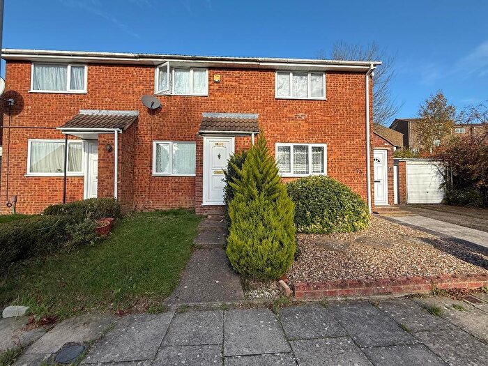 2 Bedroom Terraced House For Sale In Brussels Way, Luton, Bedfordshire, LU3
