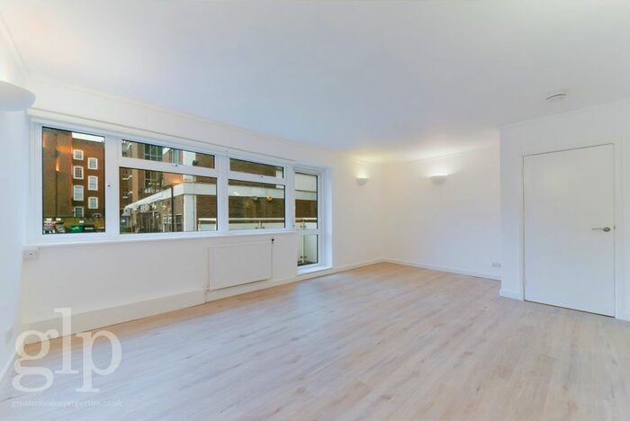 3 Bedroom Flat To Rent In Rokeby House, Lambs Conduit Street, WC1N