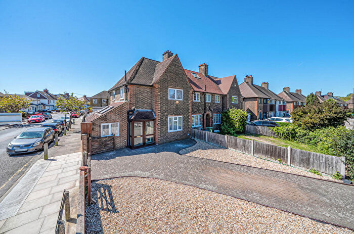 3 Bedroom End Of Terrace House For Sale In Footscray Road, New Eltham, SE9