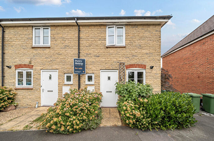2 Bedroom End Of Terrace House For Sale In Walker Drive, Faringdon, Oxfordshire, SN7