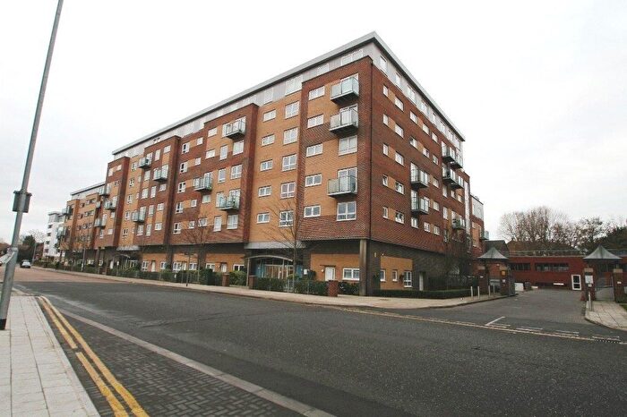 2 Bedroom Flat To Rent In Cherrydown East, Basildon, SS16