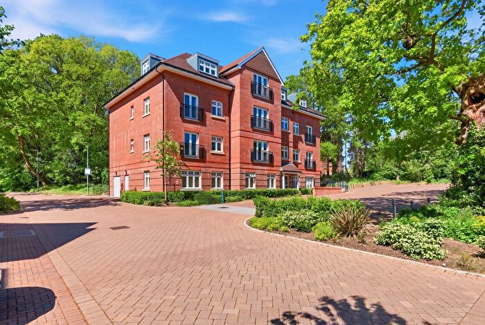 1 Bedroom Flat For Sale In Kestrel Close, Shenfield, CM15