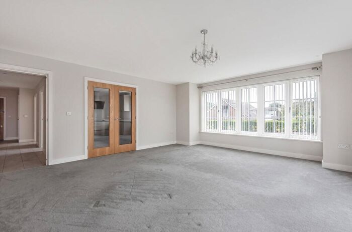 2 Bedroom Apartment For Sale In Summerley Lane, Summerley Point Summerley Lane, PO22