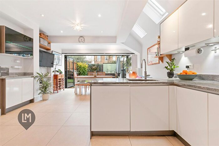 4 Bedroom Property For Sale In Astonville Street, London, SW18