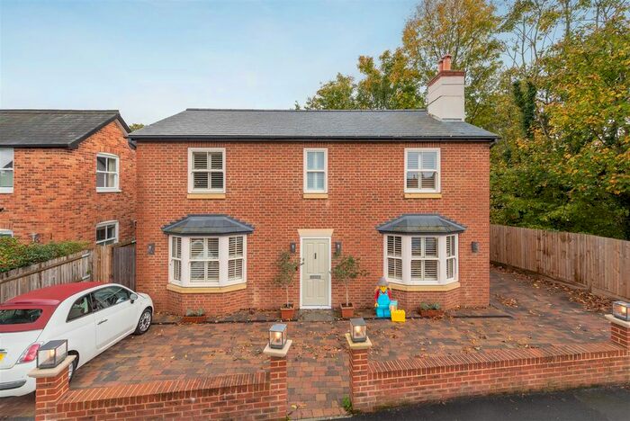 4 Bedroom Detached House To Rent In Upper Village Road, Ascot, SL5