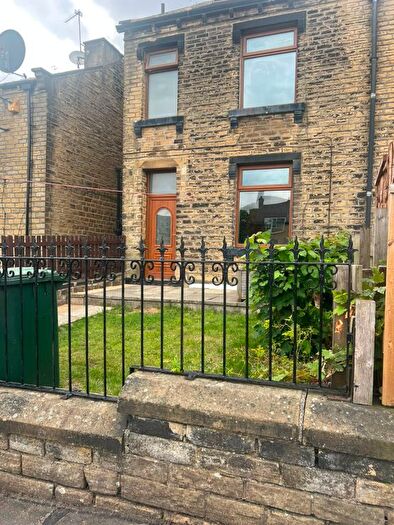 2 Bedroom Terraced House To Rent In Longwood Road, Huddersfield, HD3
