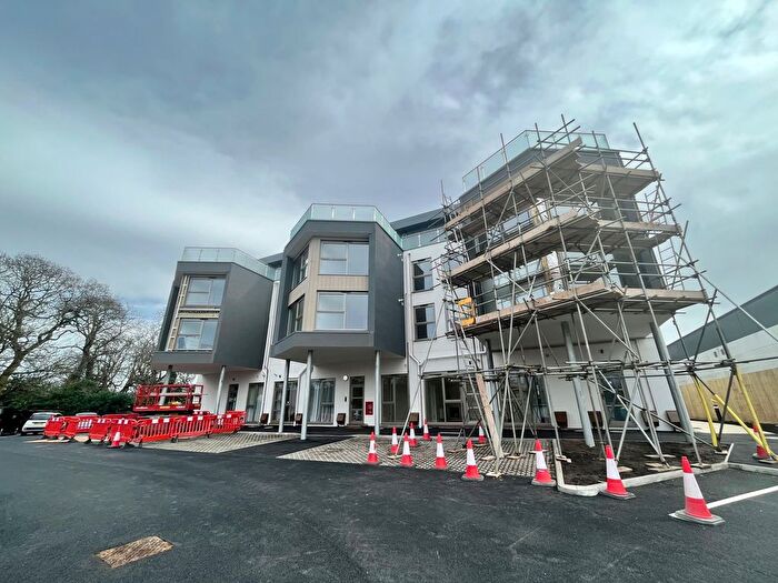 1 Bedroom Flat To Rent In Bowmont Place, Christchurch, BH23