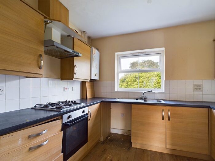 2 Bedroom Flat For Sale In Goodern Drive, Truro, TR1