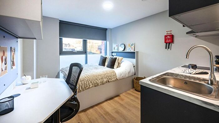 Studio To Rent In St. Margarets Place, Glasgow, G1