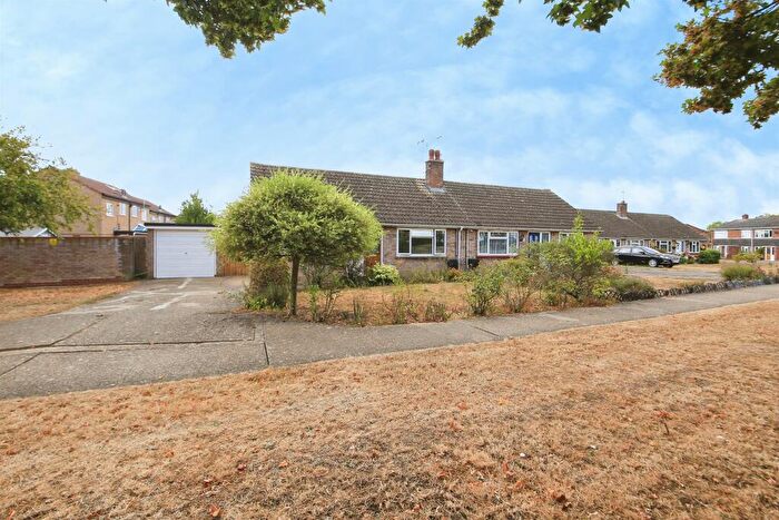2 Bedroom Semi-Detached Bungalow For Sale In Moyne Road, Sawtry, Huntingdon, PE28